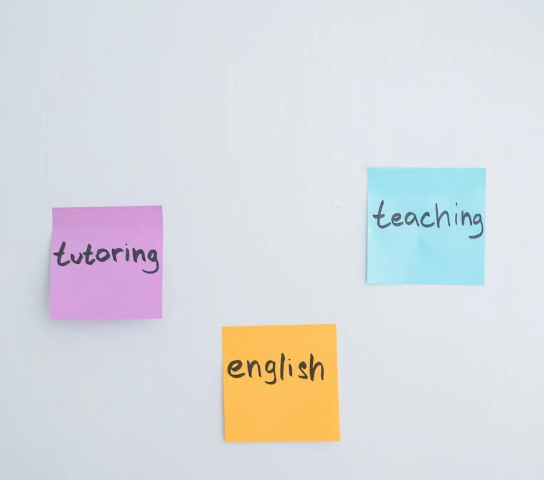 10 False Friends que Sabotean tu Inglés (y Cómo Evitarlos) 